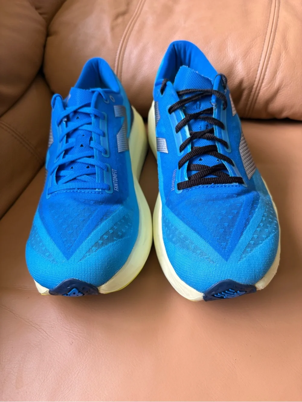 New Balance Fuelcell Rebel V4